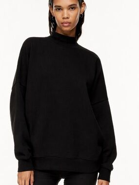 Aritzia TNA Cozy Fleece Mega Mock Sweatshirt
